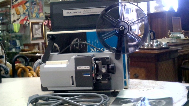 Proiettore Per 8mm  Magnon  800   Con Scatola       V