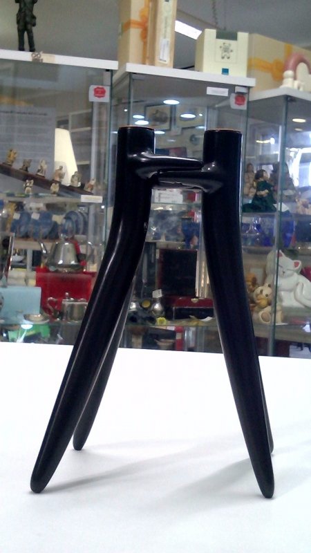 Candelabro Kartell "abbraccio" Starck& Maggiar 26cm  Nero Opaco V