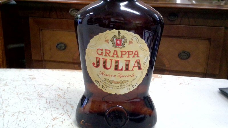 Bottiglia Grappa Julia   Da Collezione    V