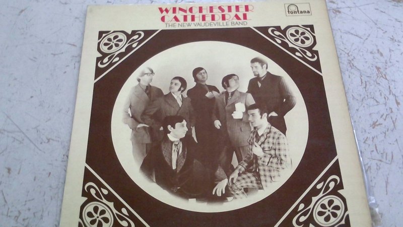 Vinile 33   Winchester  Cathedral    Busta Non Compresa   V