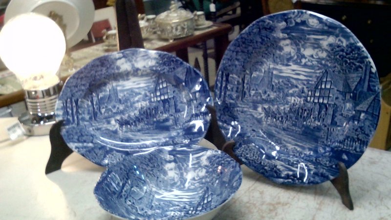 LOTTO 3 PIATTI VINTAGE  ENOCH WEDGWOOD TUNSTALL DICKENS COACHING   DA COLLEZIONE 3PZ 
