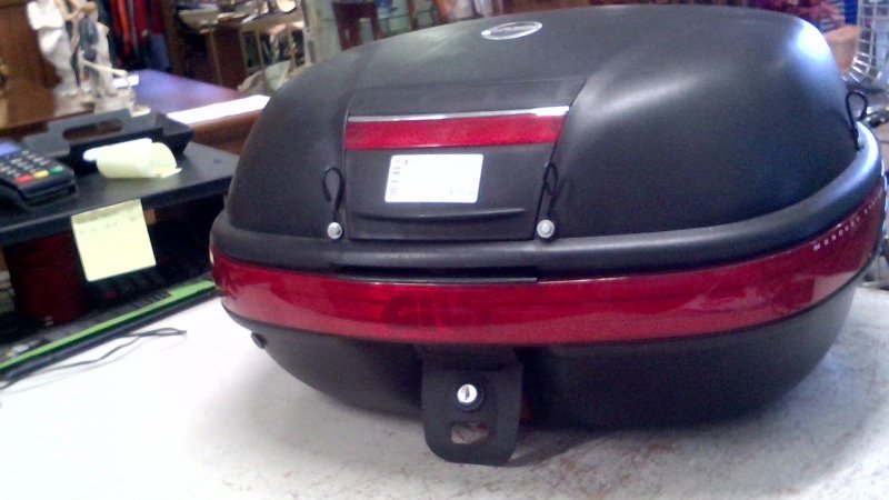 BAULETTO MOTO GIVI 46 LITRI   Con Piastra Removibile E Schienale Imbottito