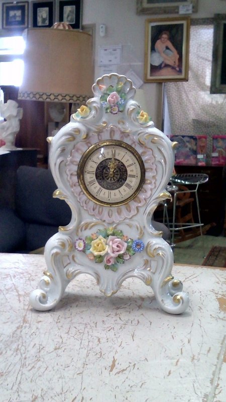 Orologio Da Tavolo In Ceramica Capodimonte    Non Funzionate   Piccoli Difetti   V
