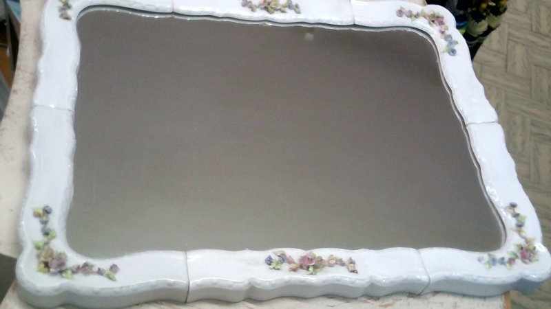Specchio Cornice Ceramica  Con Rose  52x68   Piccoli Difetti  V