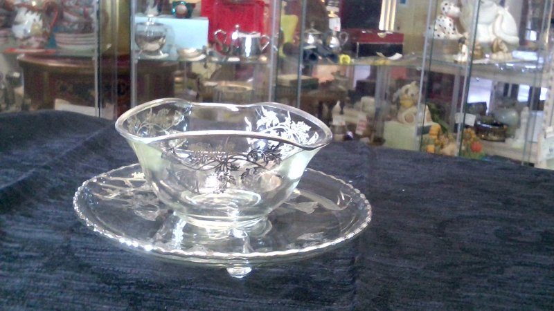 SALSIERA O CIOTOLA DA SALSA CON BORDO IN ARGENTO  ANNI 40-50  DECORAZ.FLOREALE IN ARGENTO 