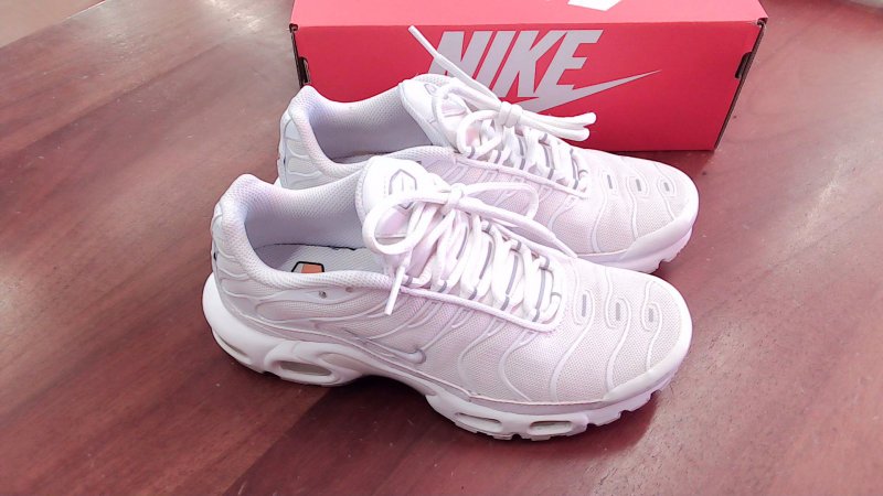 NIKE AIR MAX PLUS WHITE 37.5 K