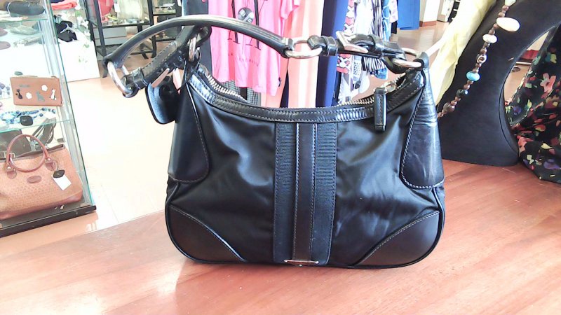 Borsa Prada Cleo In Nylon Nero Con Inserti In Pelle R