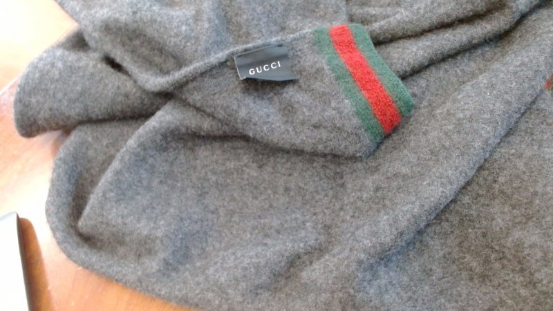 Sciarpa Gucci (piccoli Difetti) R